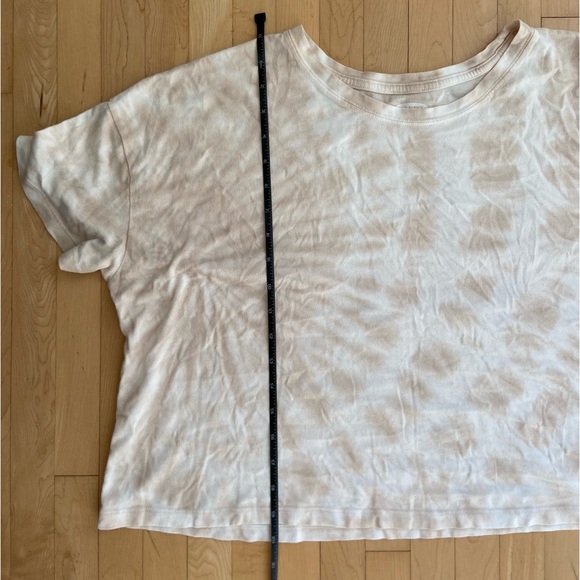 🌟FREE WITH PURCHASE🌟 Old Navy cropped tees (2 tees included) - Picture 7 of 7